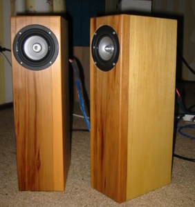 Single-driver speakers with Tangband driver